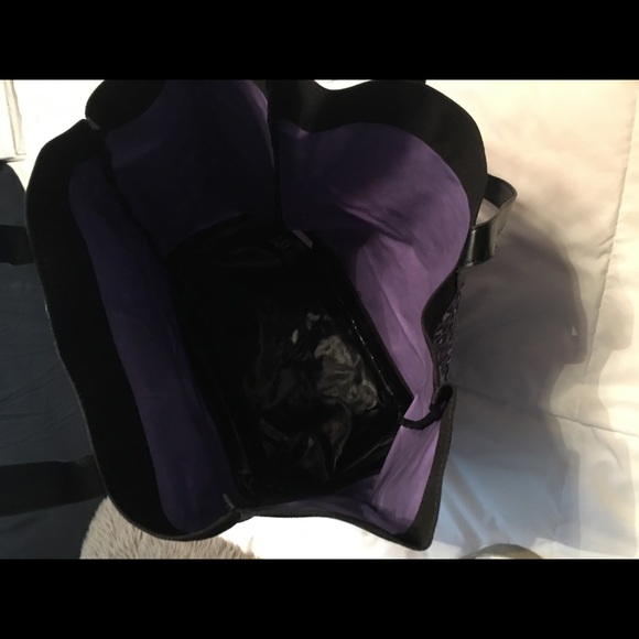 Large tote - Picture 2 of 2